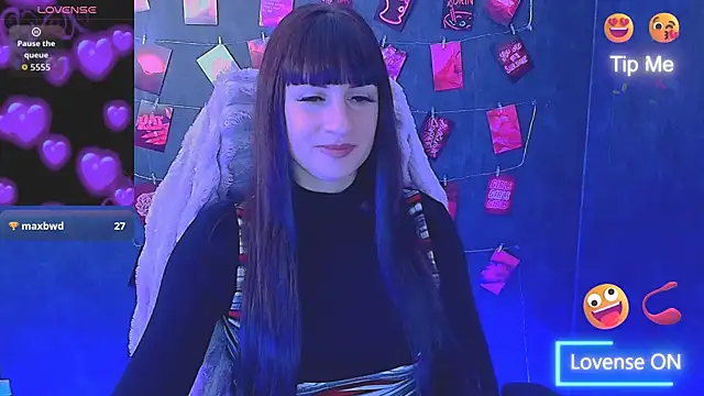 Violla_My Adlı Modelin Canlı XXX Sohbeti