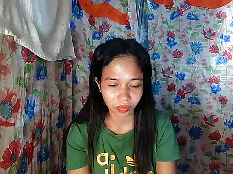 PinaySkinnyGirl's Live XXX Chat