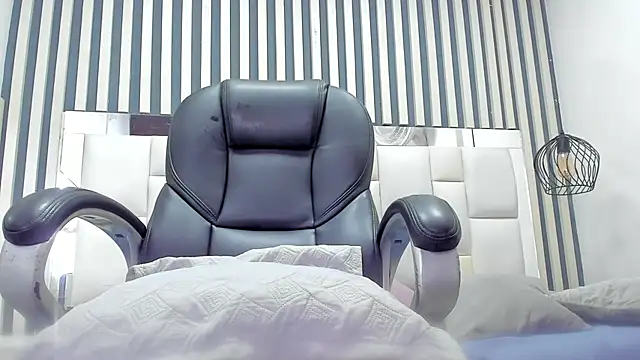 camila__herrera Adlı Modelin Canlı XXX Sohbeti