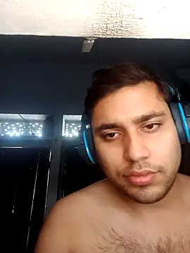 Chatroom XXX en direct de Desirock001