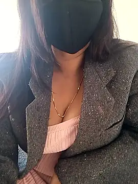 Eddy_ki_maa_ki-choot Adlı Modelin Canlı XXX Sohbeti