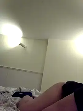 SoakedUpKitty-'s Live XXX Chat