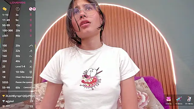 Chat XXX ao vivo de NayeCloud