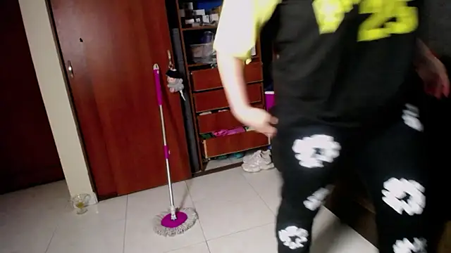 Abril_Luv 现场XXX聊天