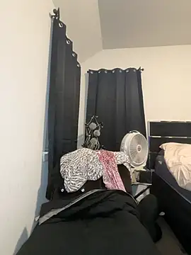 Exotic_Queen_: απευθείας συνομιλία ΧΧΧ