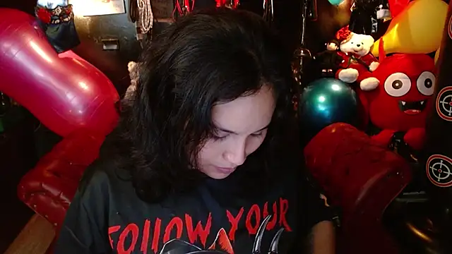 Chatroom XXX en direct de kureiji_hentaii