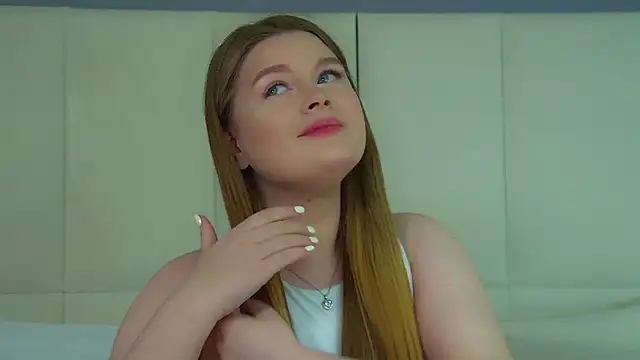 CrystalLyons Adlı Modelin Canlı XXX Sohbeti