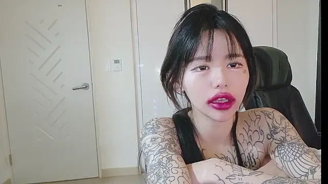 tangju7's Live XXX Chat