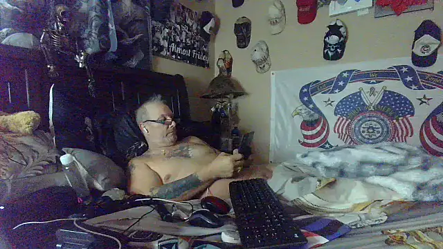 bigdaddyrooster's Live XXX Chat