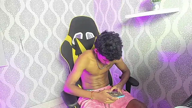 Boy_savoy live XXX chat