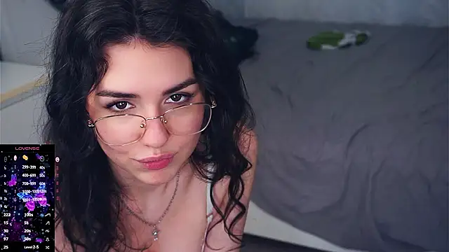 OdetteWitschi Adlı Modelin Canlı XXX Sohbeti