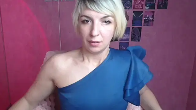 Chat XXX en directo de Lana_Foxyy