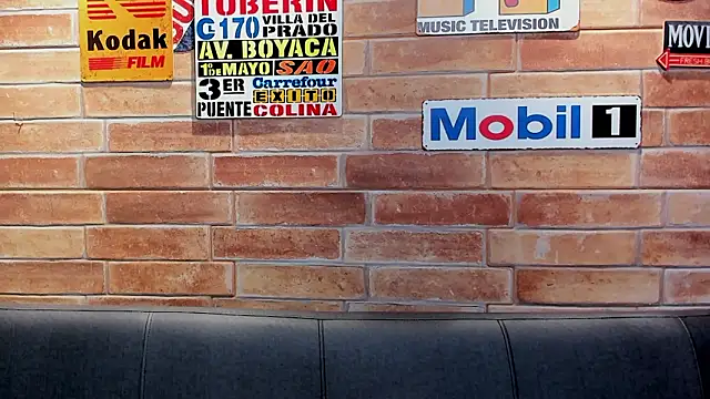 foxy_tiana Adlı Modelin Canlı XXX Sohbeti