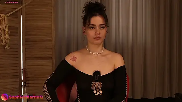 Chat XXX en directo de SophieCharm