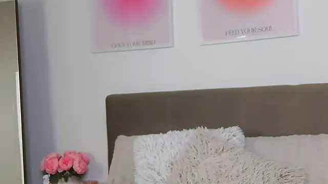 VioletiSwone Chat XXX in diretta