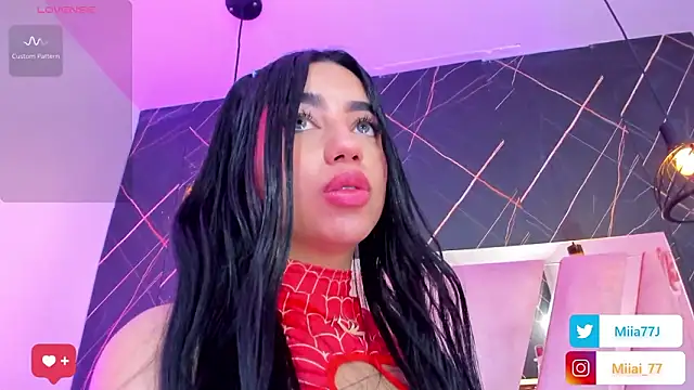 Chat XXX en directo de Miia77_