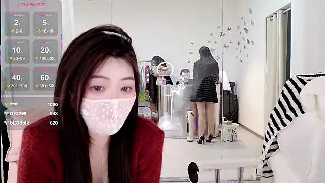 yangyang-777 – Naživo XXX chat