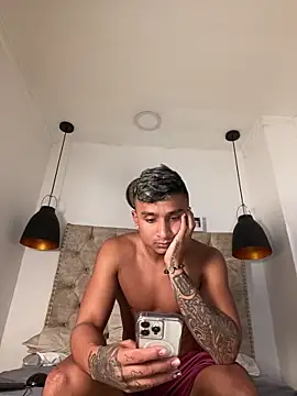 ThiagoBlaze Chat XXX in diretta