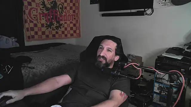 DevilPup75_'s Live XXX Chat