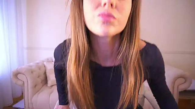 KissableKira's Live XXX Chat