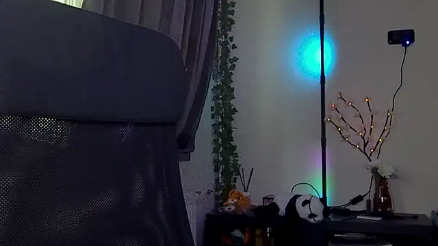 karo123421 Chat XXX live