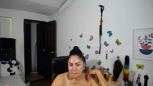 Chatroom XXX en direct de mature_bigboobs10