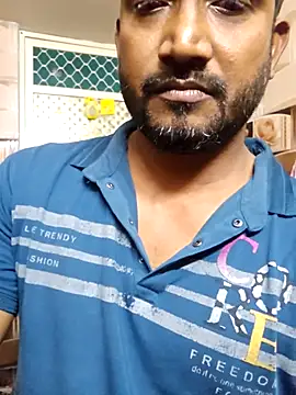 Živý XXX chat RabitheRambo30