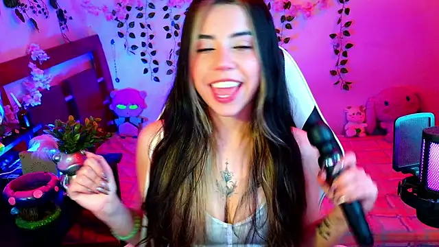 Kittyuwu_ Chat XXX in diretta