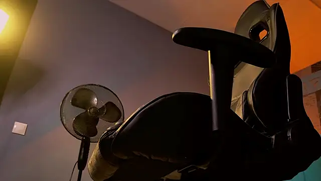 دردشة LolaAsmus الجنسية المباشرة