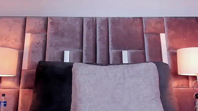 Nia_Bunny – Naživo XXX chat