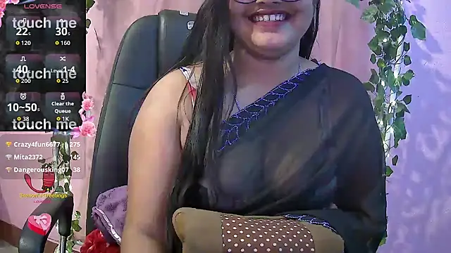 Pari-newn Live XXX chat