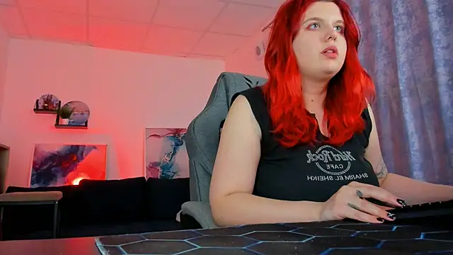 Chatroom XXX en direct de NattInRed