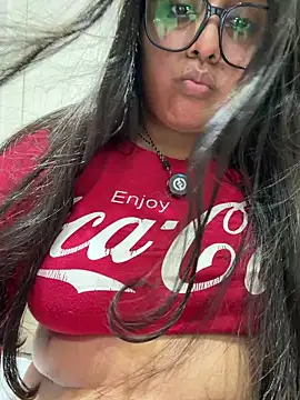 Czat XXX na żywo – virginbrunette99