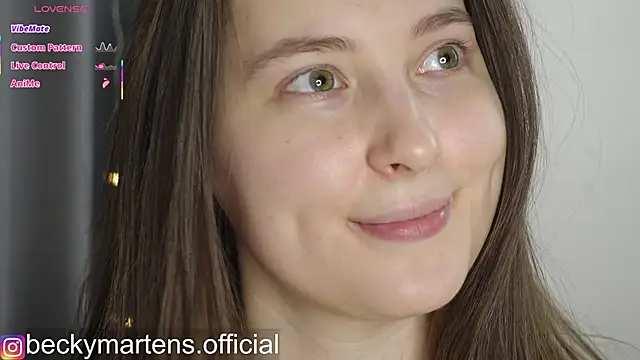 BeckyMartens Adlı Modelin Canlı XXX Sohbeti