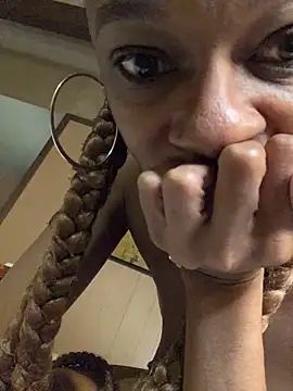 Jasmine_FullsShine Adlı Modelin Canlı XXX Sohbeti