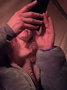 GoldenFlameGoddess Live XXX Chat