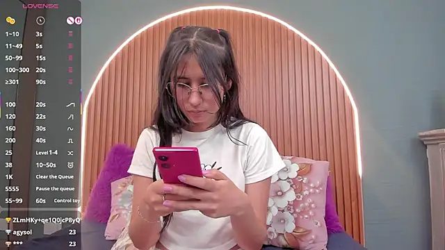 NayeCloud Chat XXX live