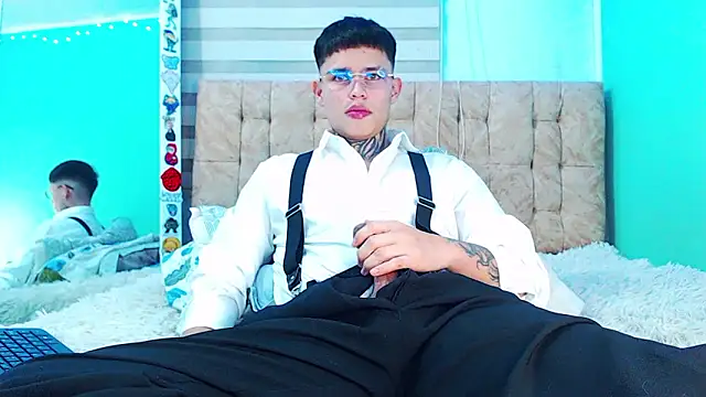 Czat XXX na żywo – _justinmoon2