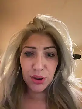 LittleMissEeve Chat XXX in diretta