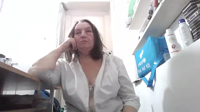 AnnaLive570 即時 XXX 聊天