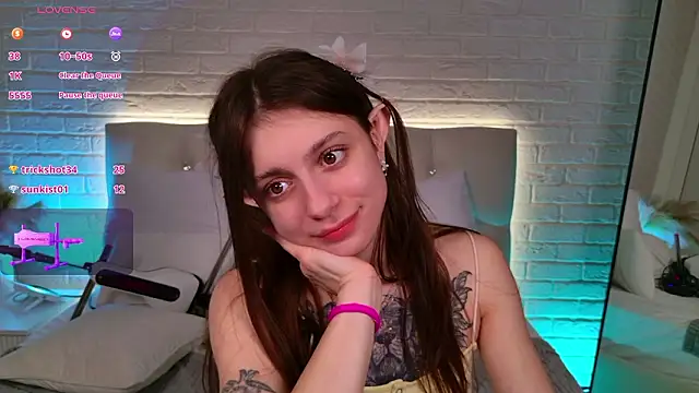 Chat +18 de Eille_Elfie ao vivo