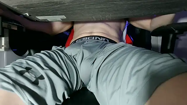 Dick_and_muscles' Webcam Show