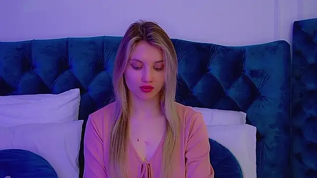 StacyEvances: διαδικτυακό σόου στην κάμερα