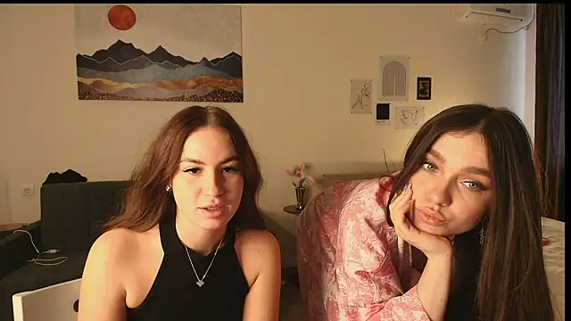 MayaGlow's Live XXX Chat