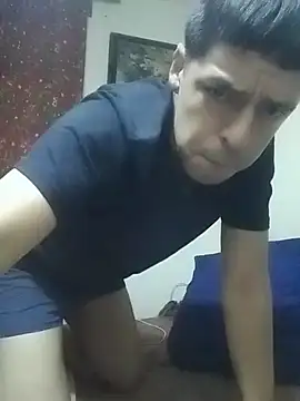 Junior_47 Live XXX Chat