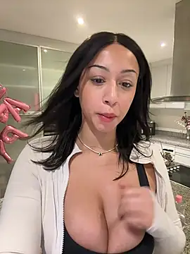 XXX chat uživo modela Naomisroom