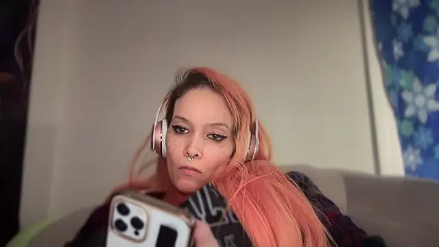 Chat +18 de FRRANNKIE ao vivo