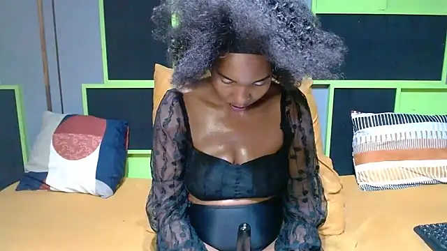 DarkLongNipples Adlı Modelin Canlı XXX Sohbeti