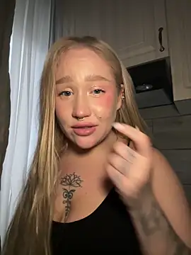 RollDolls' Live XXX Chat