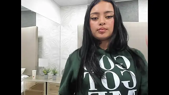 Chatroom XXX en direct de baby_naomy